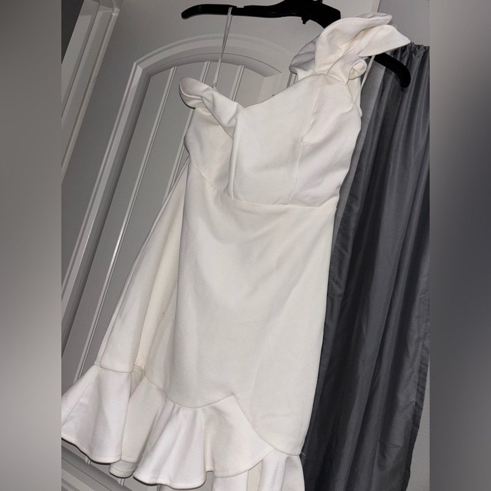 Lulu's One-Shoulder White Dress